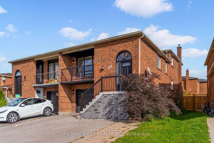 Property Photo: 101 Tall Grass Trail ON L4L 3J3
