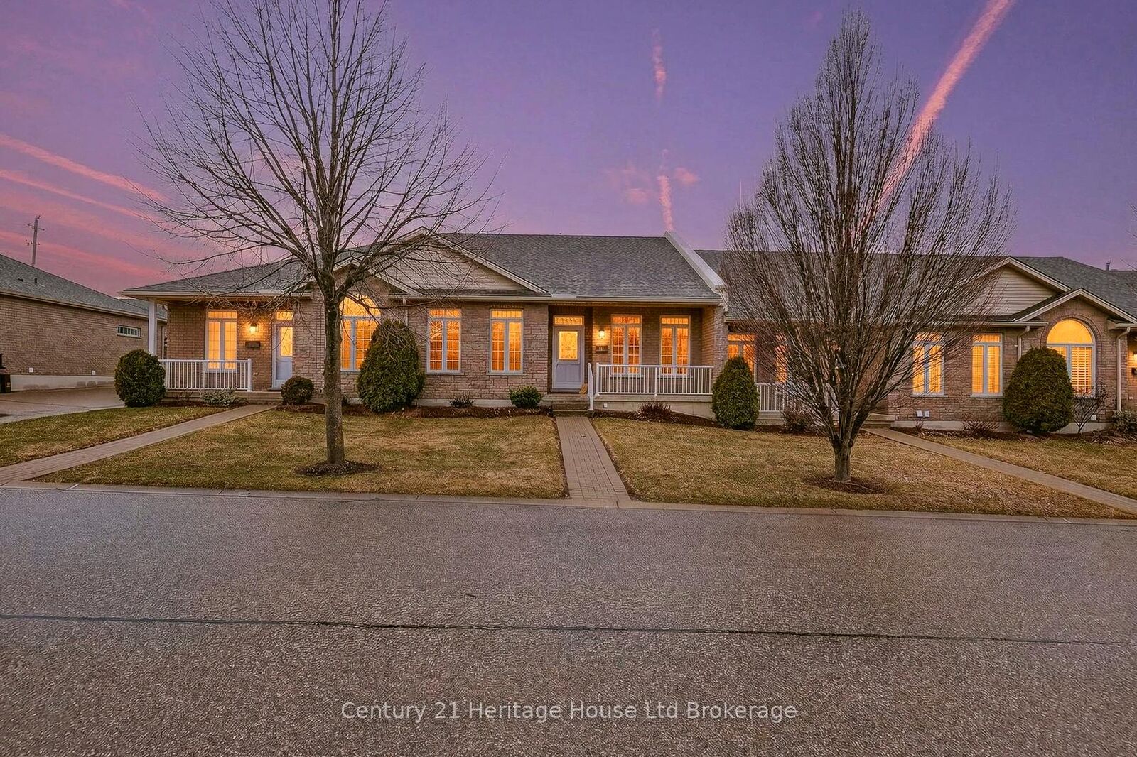 Property Photo:  643 Southwood Way  ON N4S 9A6 