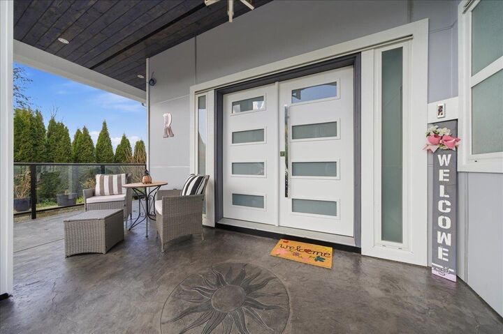 Property Photo: 25507 Bosonworth Avenue BC V4R 1L4