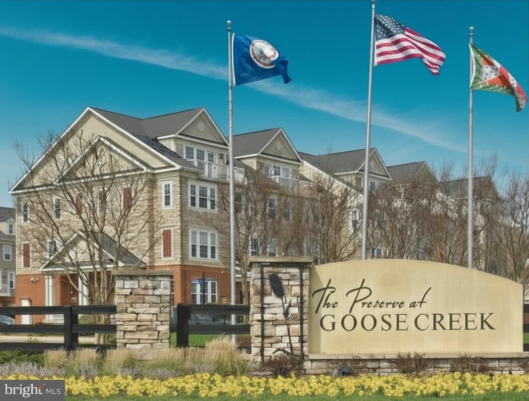 Property Photo: 42572 Wildly Terrace VA 20148