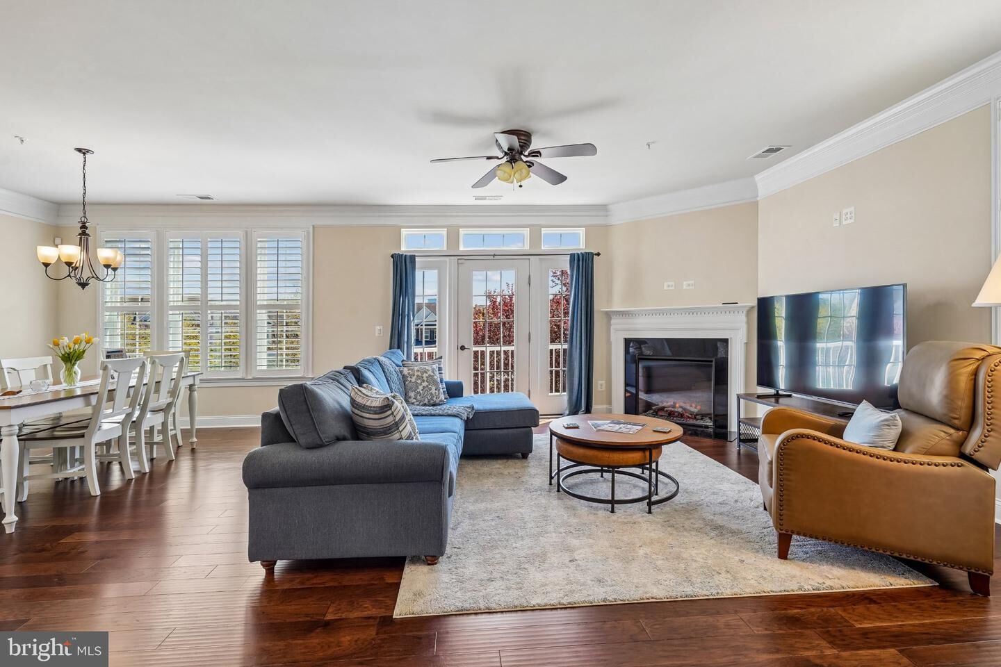 Property Photo:  42572 Wildly Terrace  VA 20148 