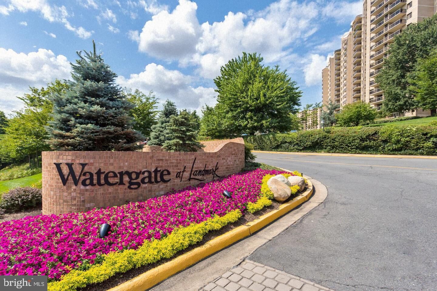 Property Photo:  307 Yoakum Parkway 816  VA 22304 