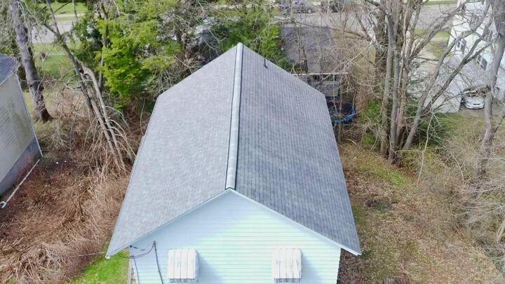 Property Photo:  105 S 6th Ave  PA 16214 