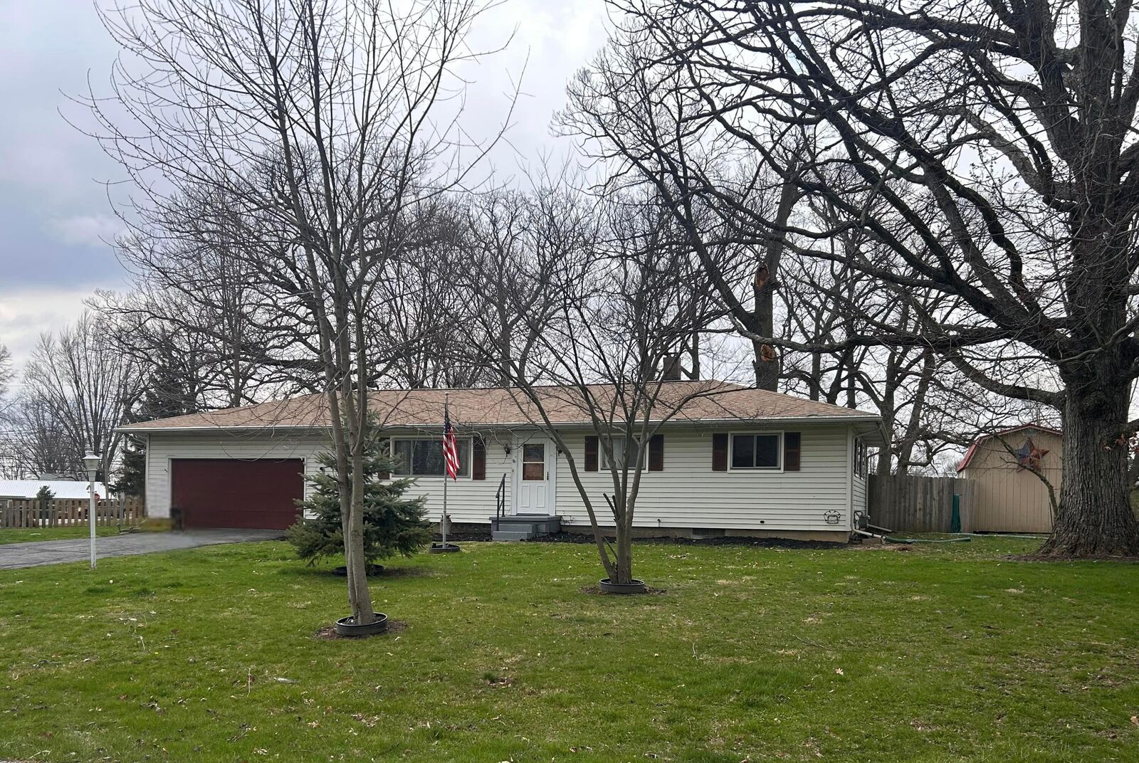 Property Photo:  1348 Hickory Drive  OH 43302 