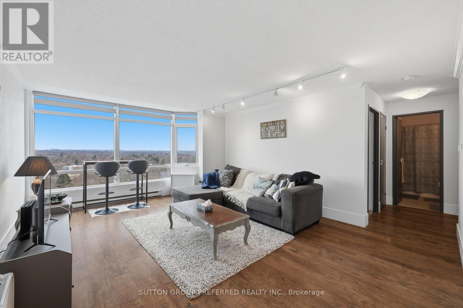 Property Photo:  45 Pond Mills Road 1615  ON N5Z 4W5 