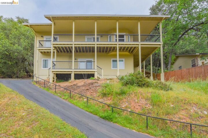 Property Photo:  294 S Arbona Circle  CA 95370 