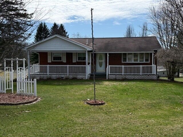 Property Photo:  12986 Park Lane Drive  PA 16335 