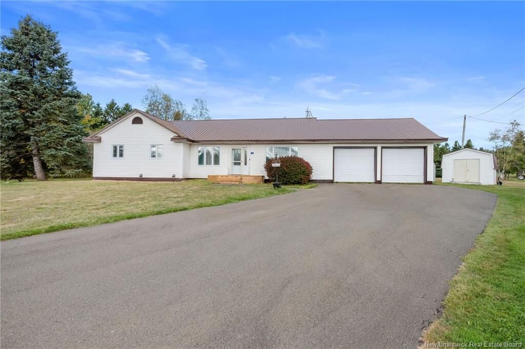 Property Photo: 3 Chatellerault Avenue NB E4V 1C8