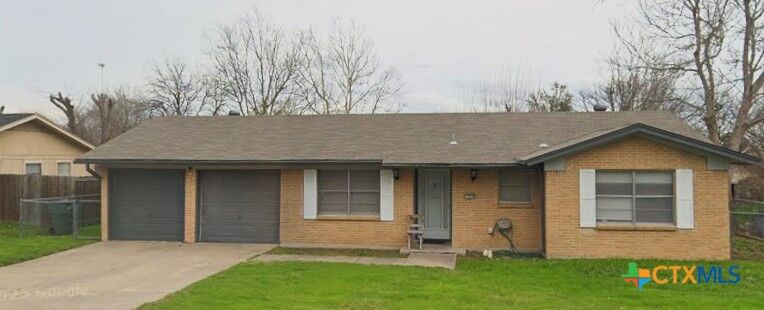 Property Photo: 1804 Clarawood Drive TX 76549