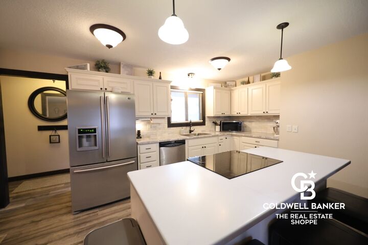 Property Photo:  2707 N Rock Road  KS 67846 