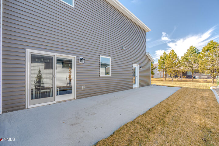 Property Photo:  4312 Downing Street  ND 58504 