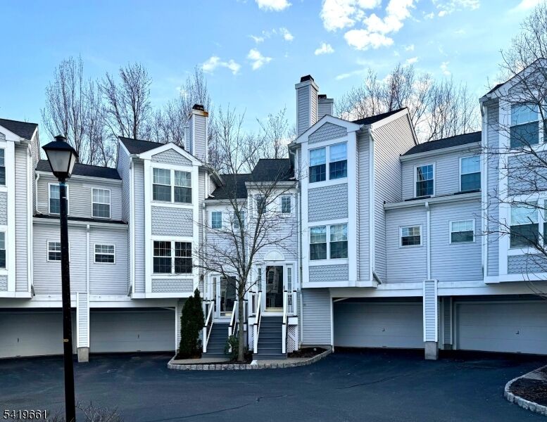 Property Photo: 1007 Edgehill Ter NJ 07981