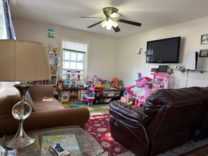 Property Photo:  5 Brookside Ave  NJ 07444 
