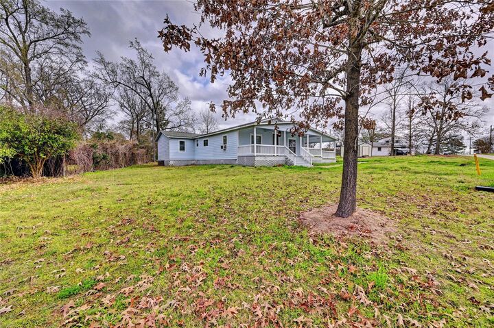 Property Photo:  170 Mesa Verde  TX 77351 