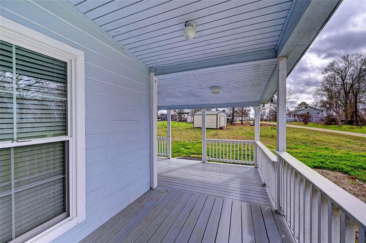 Property Photo:  170 Mesa Verde  TX 77351 