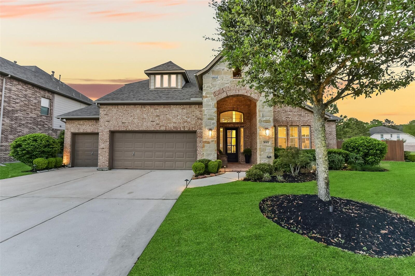 Property Photo:  16102 Cottage Timbers Court  TX 77044 