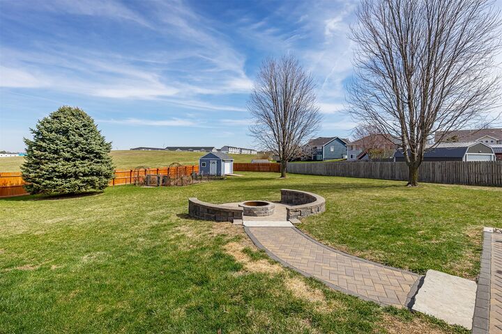 Property Photo:  5890 Scenic View Drive  IA 50327 