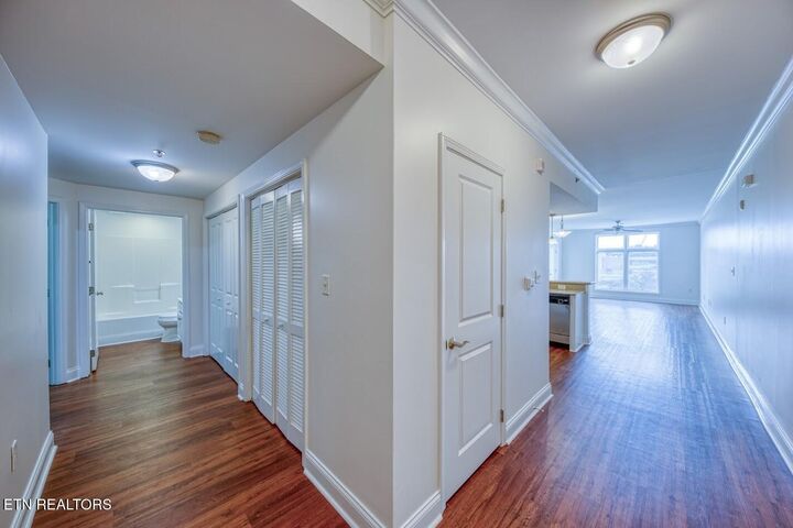 Property Photo: 3001 River Towne Way 406 TN 37920