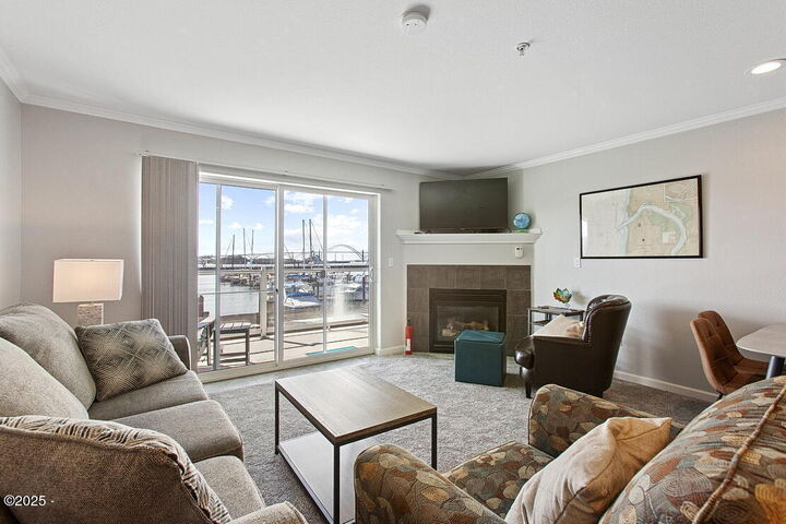 Property Photo: 890 SE Bay Boulevard 108 OR 97365