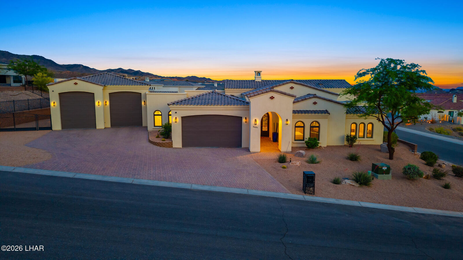 Property Photo:  6685 Calle Del Sol  AZ 86406 