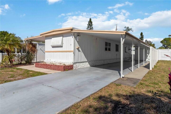 Property Photo:  5203 W Pine Street N  FL 33709 