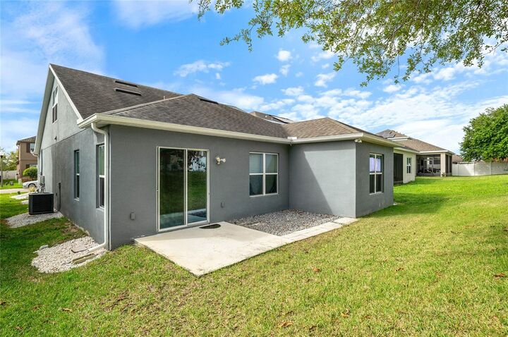 Property Photo:  989 Maypole Drive  FL 32703 