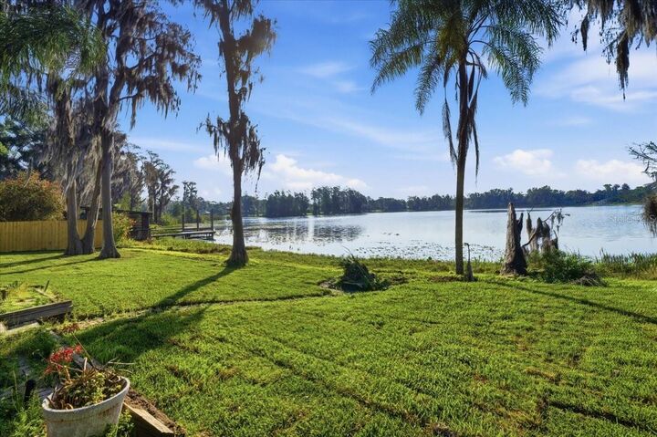 Property Photo:  700 Druid Way  FL 33548 