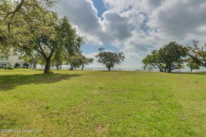 Property Photo:  660 E Beach Boulevard  MS 39501 