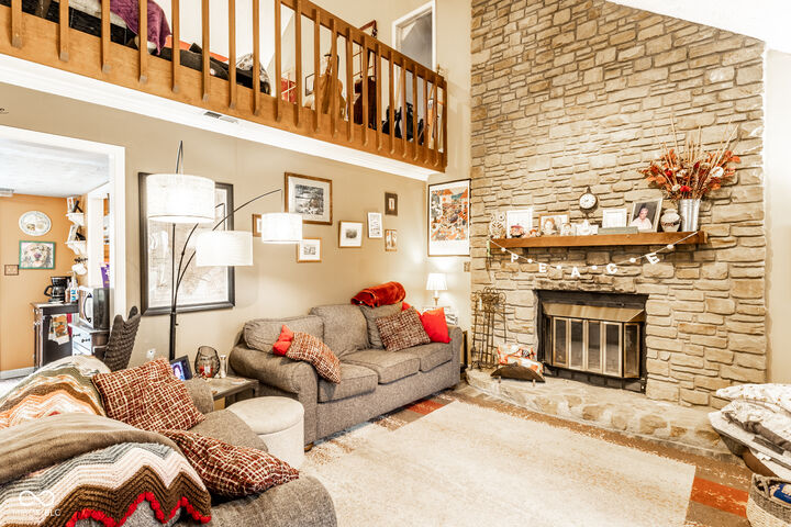Property Photo:  462 San Carlos Drive  IN 46142 