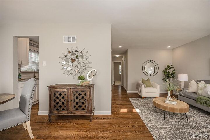 Property Photo:  5123 Exeter Avenue  MO 63119 