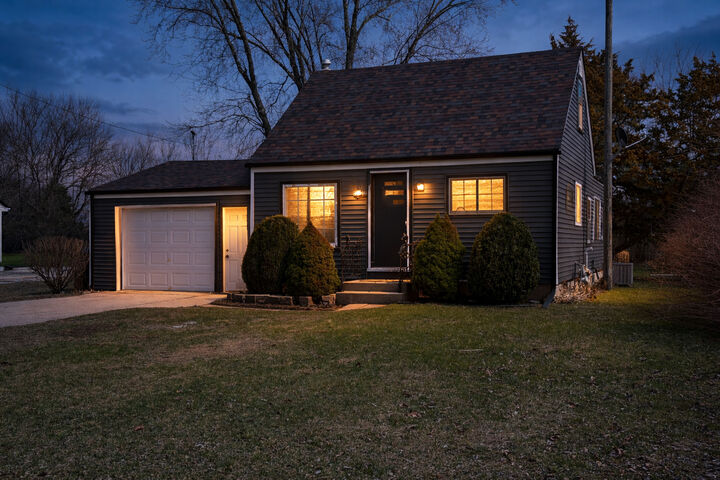 Property Photo:  8415 Ravere Street  IL 61115 