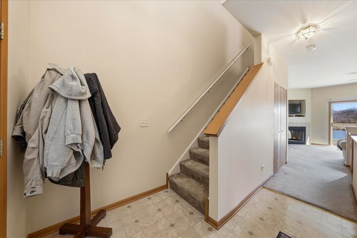 Property Photo:  2542 Oak Tree Lane  IL 60586 