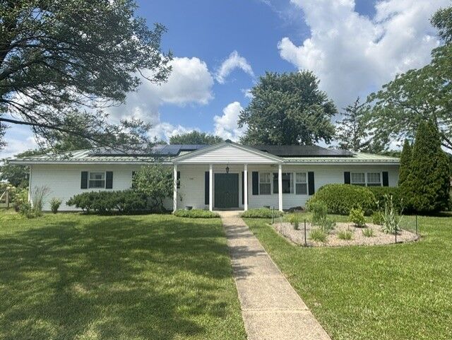 Property Photo: 126 Sun Street IL 60919