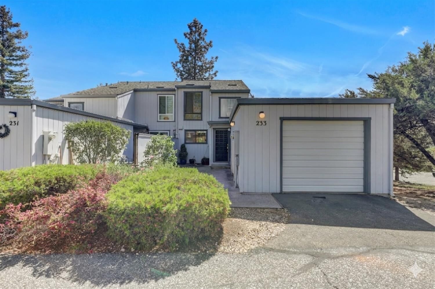 Property Photo:  233 Woodside Court  CA 95945 