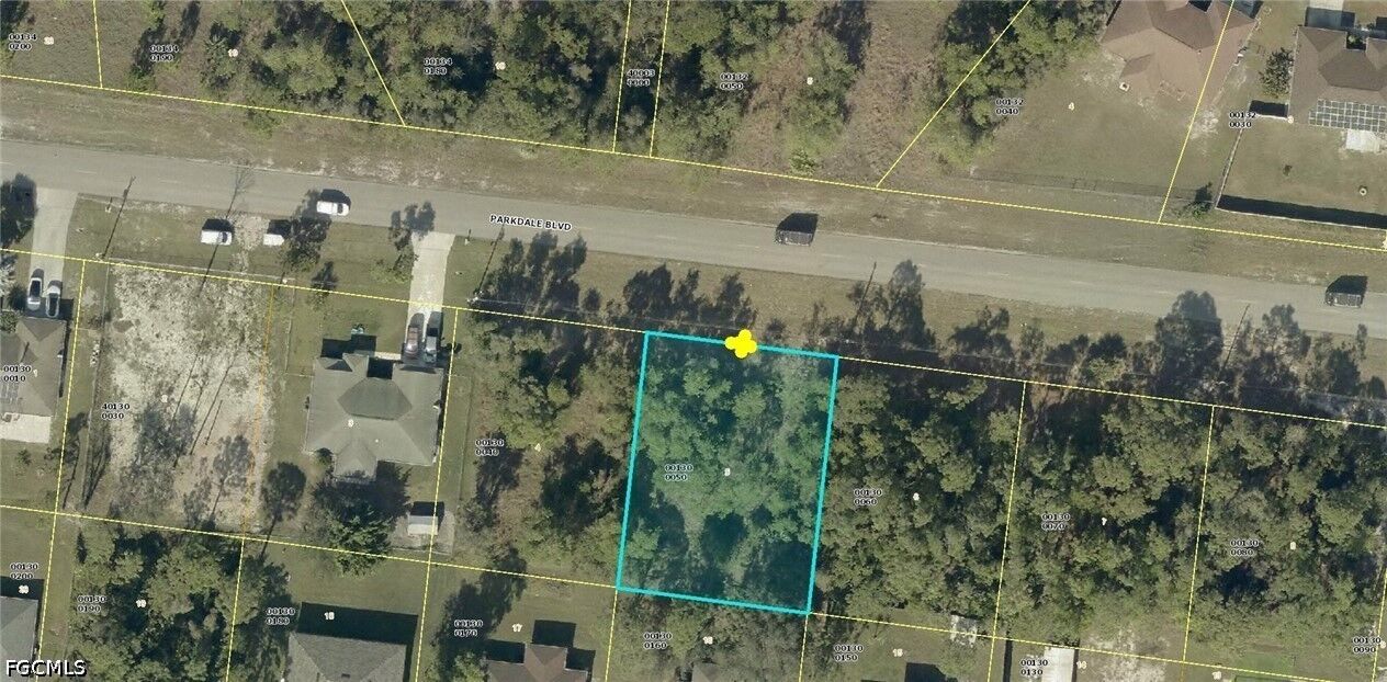 Property Photo:  416 Parkdale Boulevard  FL 33974 