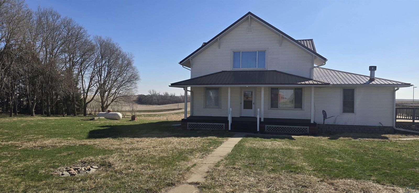 Property Photo:  1668 260th Street  NE 68733 