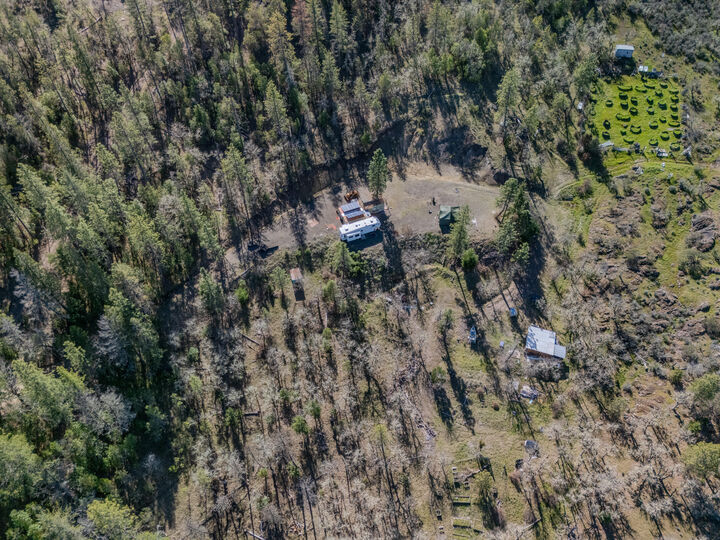 Property Photo:  300 Citadel Road  OR 97541 