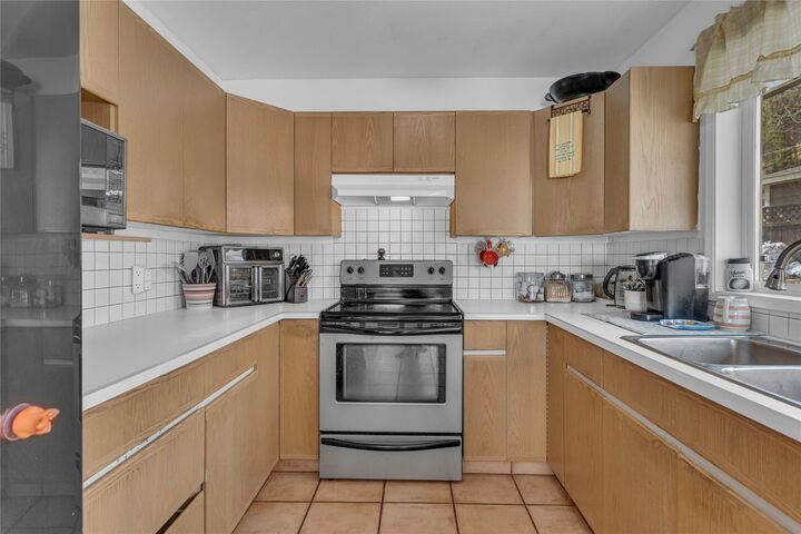 Photo de la propriété:  6034 Garraway Place  BC V0H 1X4 
