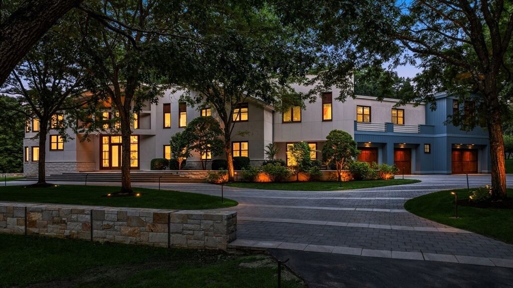 Property Photo:  67 Byron Road  MA 02493 