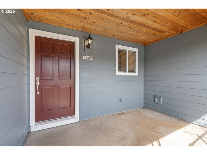 Property Photo: 12585 SW 128th Ave OR 97223