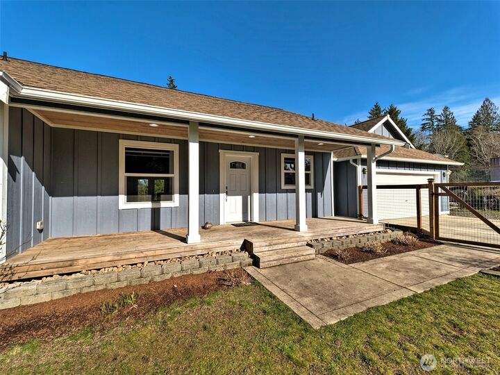 Property Photo:  235 E Heights Place N  WA 98528 