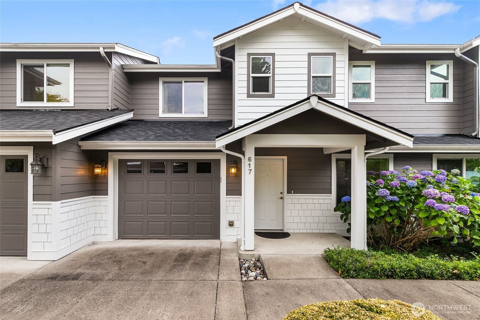 Property Photo:  617  Sunflower Lane  WA 98226 