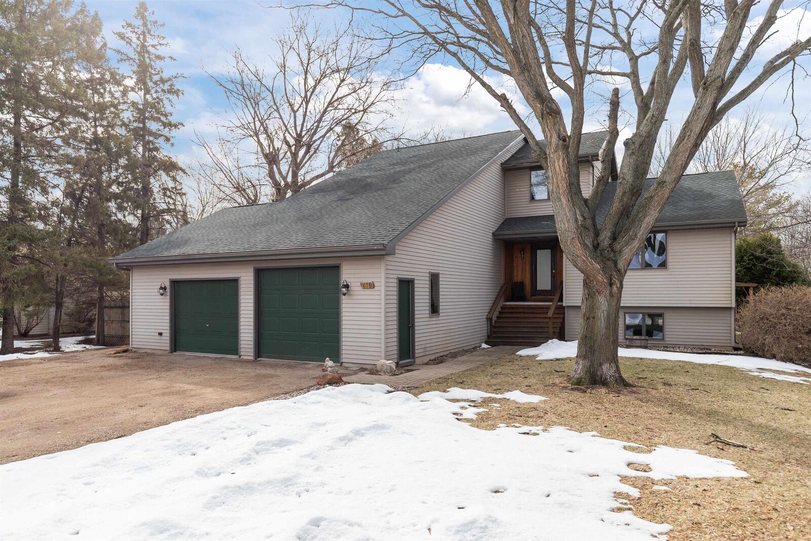 Property Photo:  419 Maple Lane  WI 54956 