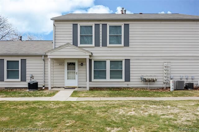 Property Photo:  2606 Wildwood Court  MI 48360 