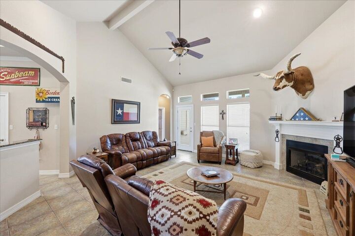 Property Photo: 5820 Westchase Loop TX 77657