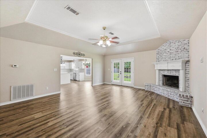 Property Photo:  249 Country Ln  TX 77657 