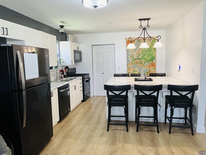 Property Photo: 931 La Salle St KS 66044