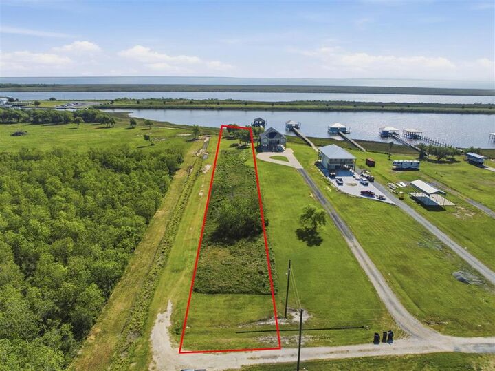 Property Photo:  1 Christy Drive  LA  