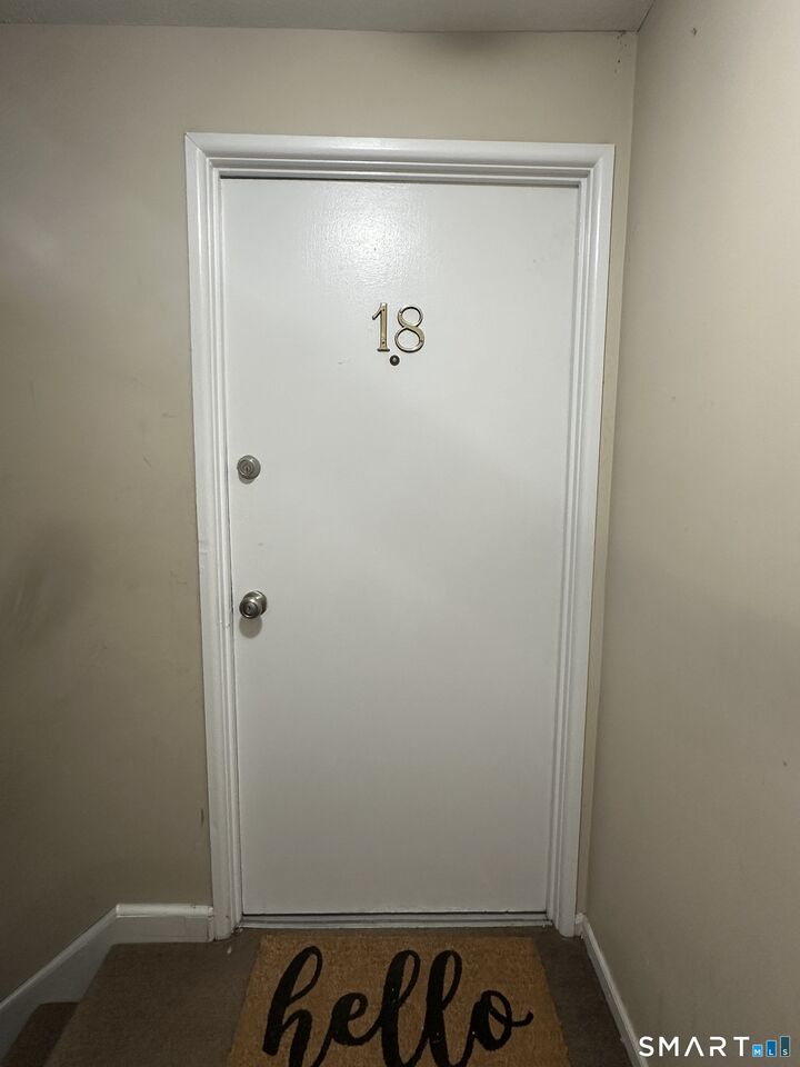 Property Photo:  18 Canterbury Arms 18  CT 06776 