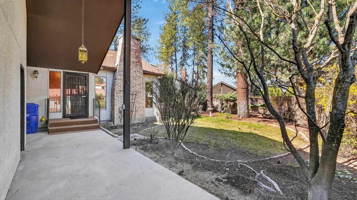 Property Photo:  512 W Hastings Rd  WA 99218 